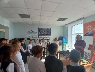 В Нурлате школьникам рассказали о героях прошлого и настоящего