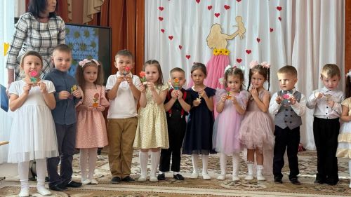В детском саду «Солнышко» прошел утренник ко Дню матери