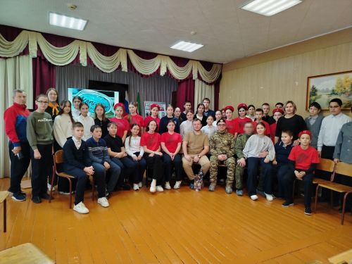 Урок мужества: воины напутствовали егоркинских школьников