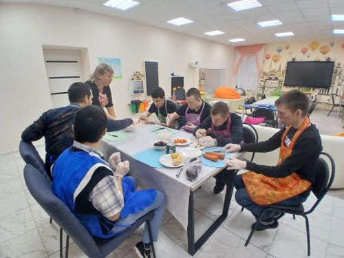 От ароматных плюшек до полезного винегрета: кулинарные успехи в «Гармонии»