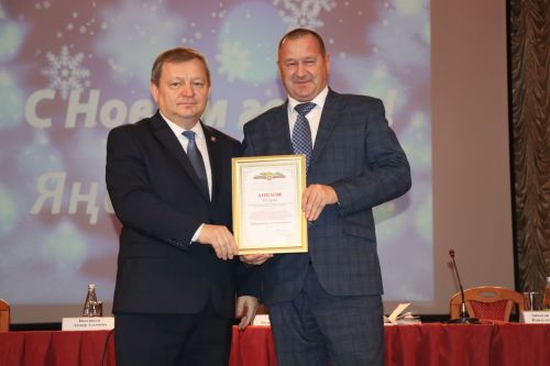 Руководитель исполкома Нурлатского района отмечает день рождения