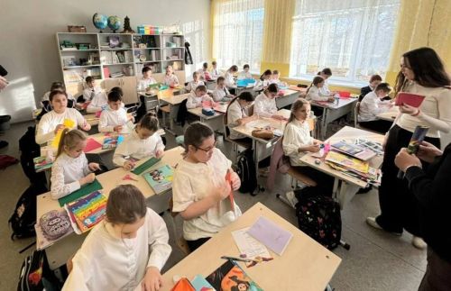 В Нурлатском районе дети дарят мамам праздник