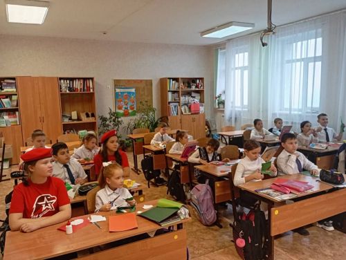В Нурлатском районе дети дарят мамам праздник