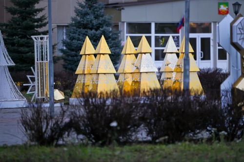Новогоднее настроение создают в Нурлате до снегопада