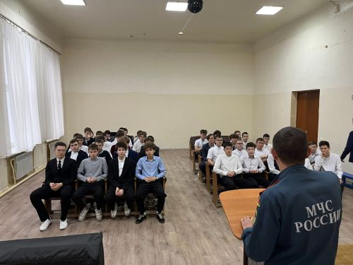 Дверь в профессию: старшеклассникам Нурлата рассказали о карьере в МЧС