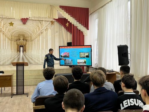 Дверь в профессию: старшеклассникам Нурлата рассказали о карьере в МЧС