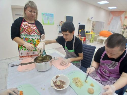 От ароматных плюшек до полезного винегрета: кулинарные успехи в «Гармонии»