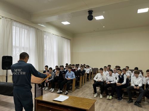 Дверь в профессию: старшеклассникам Нурлата рассказали о карьере в МЧС