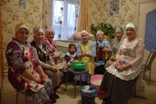 Зухра Зарифуллина: 50 лет на сцене и 4 поколения семьи в Нурлатском районе