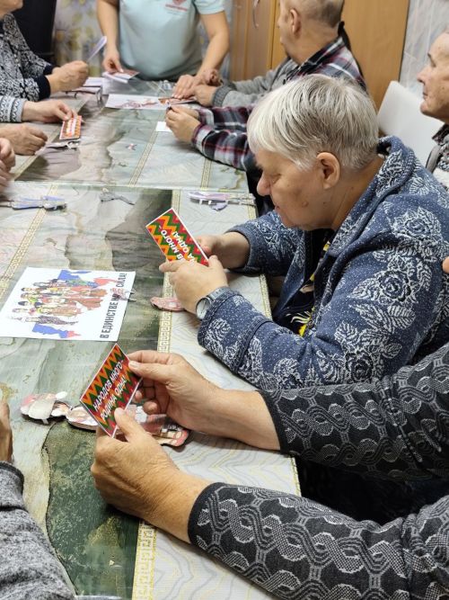 Тепло единства: в Нурлатском доме престарелых прошел праздничный день