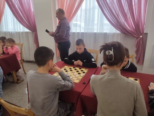 В Нурлате прошел турнир по русским шашкам, посвященный Дню народного единства