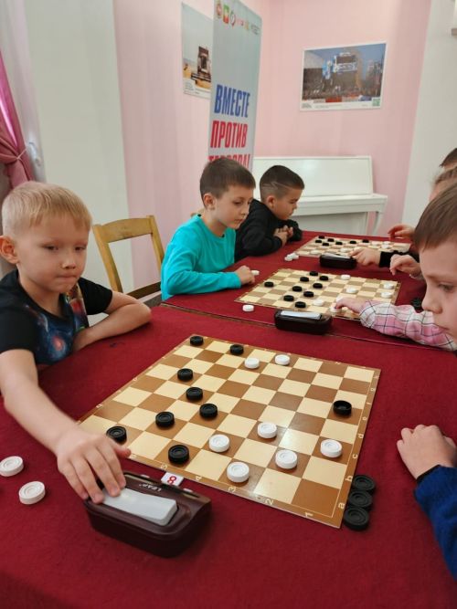 В Нурлате прошел турнир по русским шашкам, посвященный Дню народного единства
