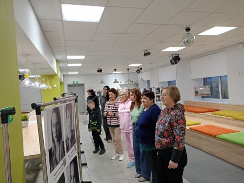 Найти семью для ребенка: в КДЦ «Грани» работает уникальная фотовыставка