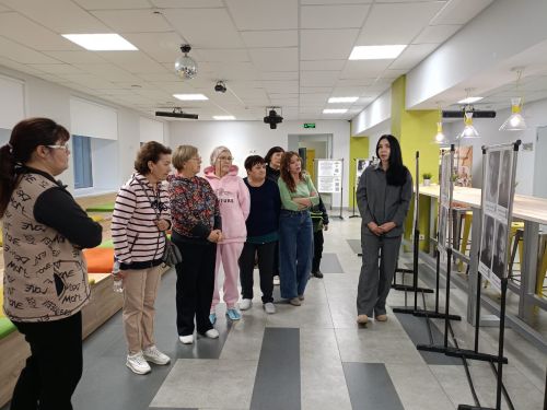Найти семью для ребенка: в КДЦ «Грани» работает уникальная фотовыставка