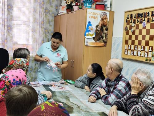 Тепло единства: в Нурлатском доме престарелых прошел праздничный день