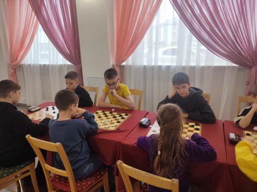 В Нурлате прошел турнир по русским шашкам, посвященный Дню народного единства