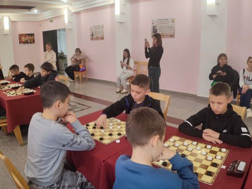 В Нурлате прошел турнир по русским шашкам, посвященный Дню народного единства
