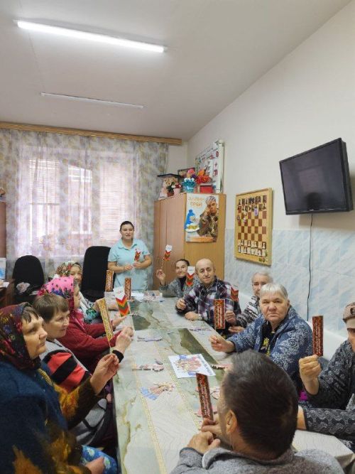 Тепло единства: в Нурлатском доме престарелых прошел праздничный день