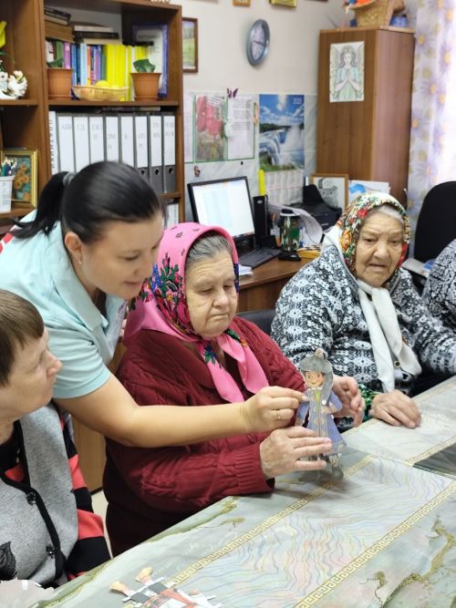 Тепло единства: в Нурлатском доме престарелых прошел праздничный день