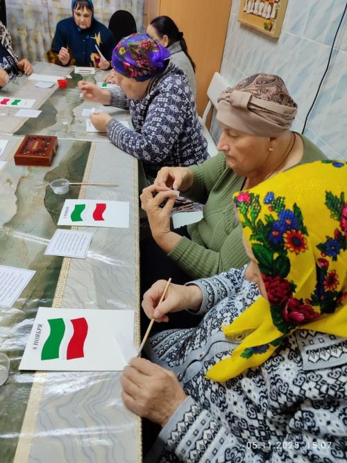 Уроки патриотизма и творчества ко Дню Конституции РТ в Нурлатском доме-интернате