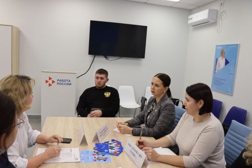В Нурлате прошла ярмарка вакансий для ветеранов СВО