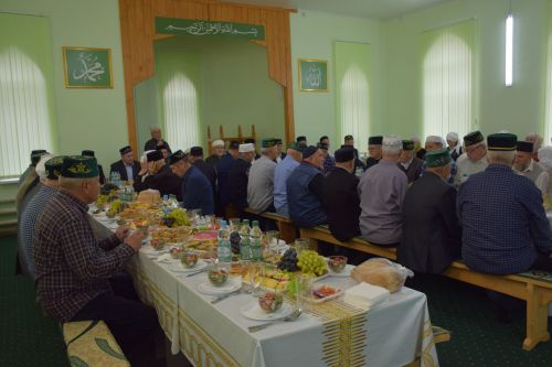 Мечеть микрорайона сахароваров в Нурлате отмечает 30-летний юбилей