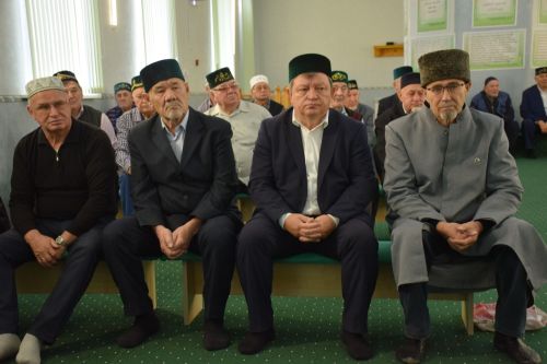 Мечеть микрорайона сахароваров в Нурлате отмечает 30-летний юбилей