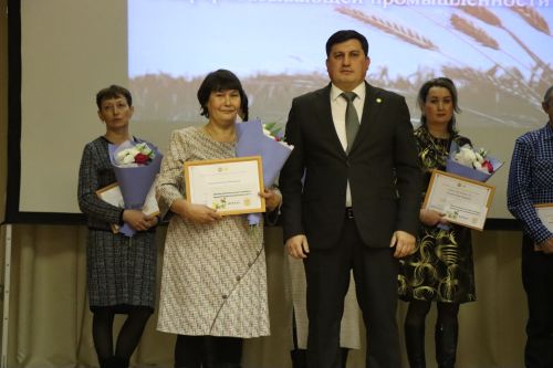 В Нурлате чествовали передовиков сельского хозяйства (+фоторепортаж)