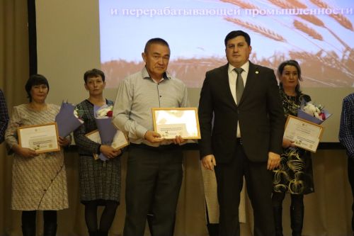 В Нурлате чествовали передовиков сельского хозяйства (+фоторепортаж)