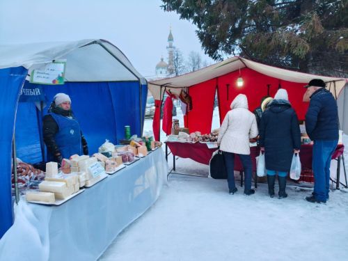 Нурлатские фермеры покорили Казань свежей продукцией