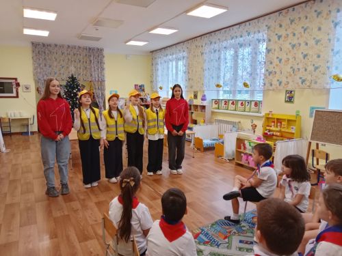 Дошколята Нурлата создали свои «светлячки» для безопасности на дорогах