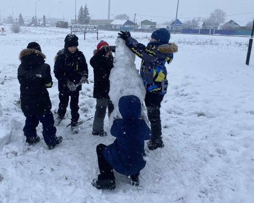 «Зимние яркие игры» прошли в центральном парке села Бурметьево