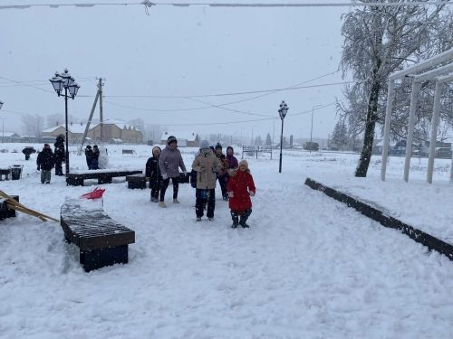 «Зимние яркие игры» прошли в центральном парке села Бурметьево