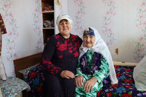 Ветеран труда из Нурлатского района принимает поздравления с 100-летним юбилеем