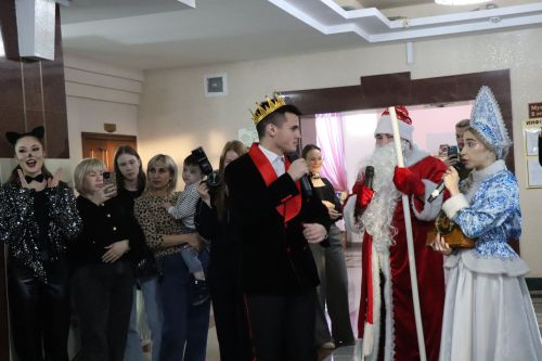 Фирдус Тямаев подарил новогоднее чудо детям героев (+фоторепортаж)