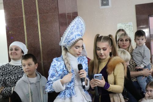 Фирдус Тямаев подарил новогоднее чудо детям героев (+фоторепортаж)