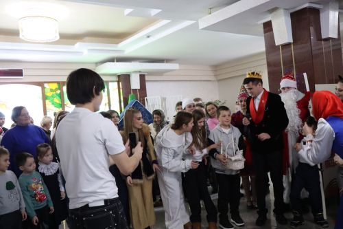 Фирдус Тямаев подарил новогоднее чудо детям героев (+фоторепортаж)