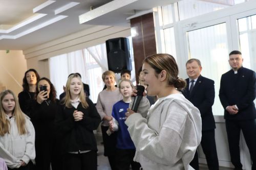 Фирдус Тямаев подарил новогоднее чудо детям героев (+фоторепортаж)