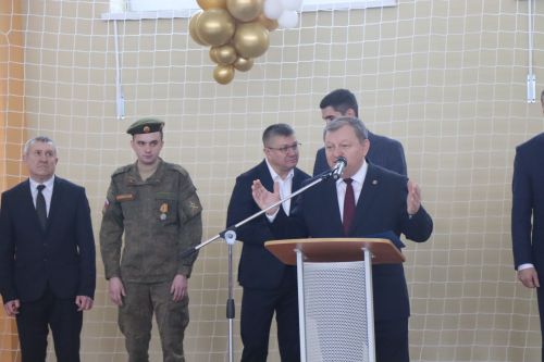 В Нурлате торжественно открыли спортзал городской школы №8 (+фоторепортаж)
