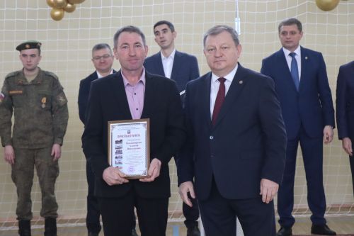 В Нурлате торжественно открыли спортзал городской школы №8 (+фоторепортаж)