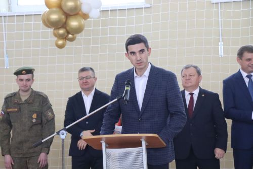 В Нурлате торжественно открыли спортзал городской школы №8 (+фоторепортаж)