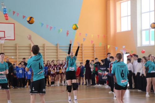 В Нурлате торжественно открыли спортзал городской школы №8 (+фоторепортаж)