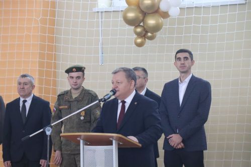 В Нурлате торжественно открыли спортзал городской школы №8 (+фоторепортаж)
