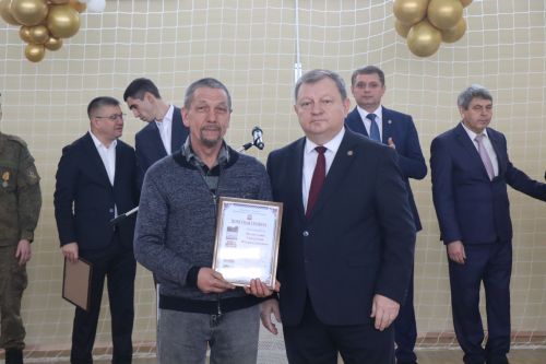 В Нурлате торжественно открыли спортзал городской школы №8 (+фоторепортаж)