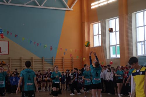 В Нурлате торжественно открыли спортзал городской школы №8 (+фоторепортаж)