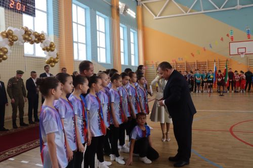 В Нурлате торжественно открыли спортзал городской школы №8 (+фоторепортаж)