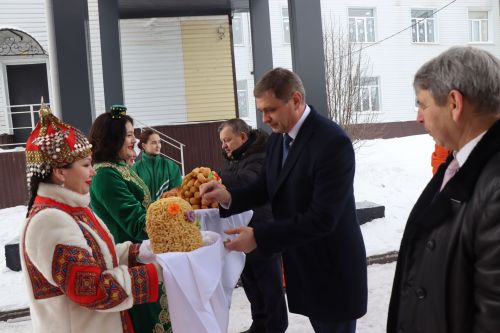 В Нурлате торжественно открыли спортзал городской школы №8 (+фоторепортаж)