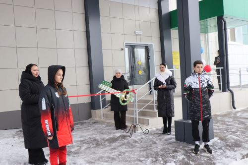 В Нурлате торжественно открыли спортзал городской школы №8 (+фоторепортаж)