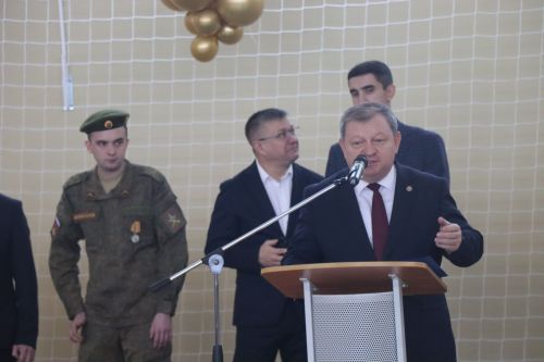 В Нурлате торжественно открыли спортзал городской школы №8 (+фоторепортаж)