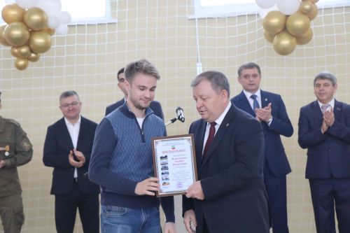 В Нурлате торжественно открыли спортзал городской школы №8 (+фоторепортаж)
